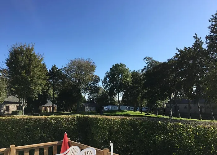 Campsite Mobilhome Avec Vue Sur Etang Bec-de-Mortagne
